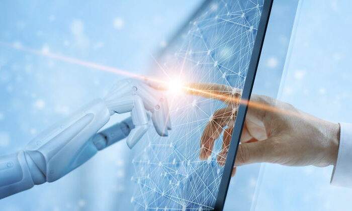 robot-mano-dedo-pantalla-dreamstime.jpg