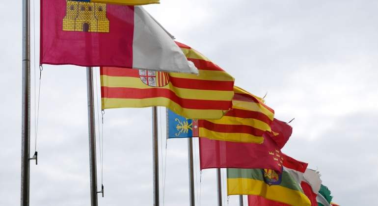 banderas-ccaa-alamy.jpg
