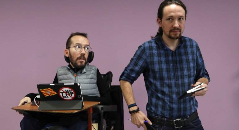 echenique-iglesias-fondomorado.jpg