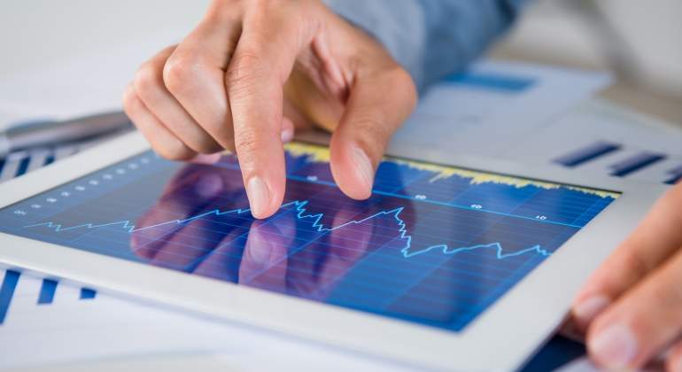 grafico-mano-tablet.jpg