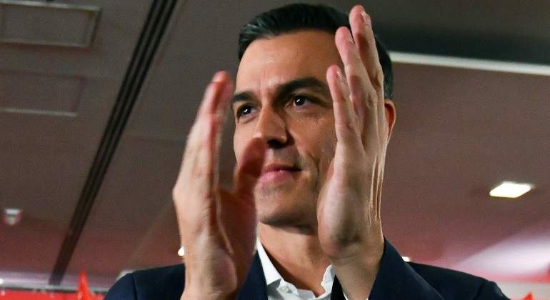 sanchez-aplauso-efe.jpg