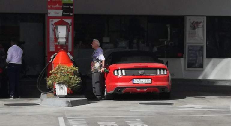 gasolinera-mustang.jpg
