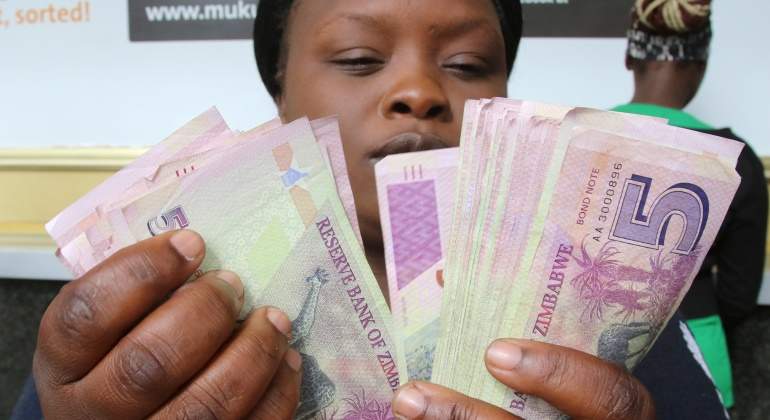 Zimbabue-bonos-billetes-Reuters.jpg