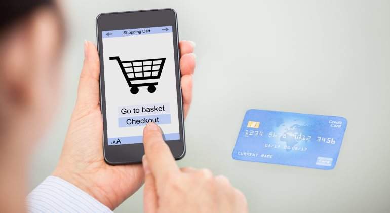 comercio-online-movil-tarjeta-770-dreamstime.jpg