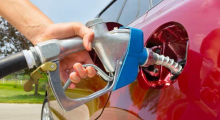 gasolina-coche-deposito.jpg
