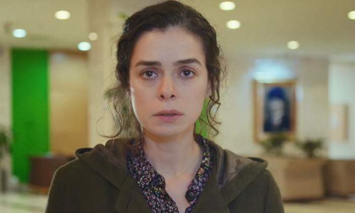 mujer-bahar-actriz.jpeg