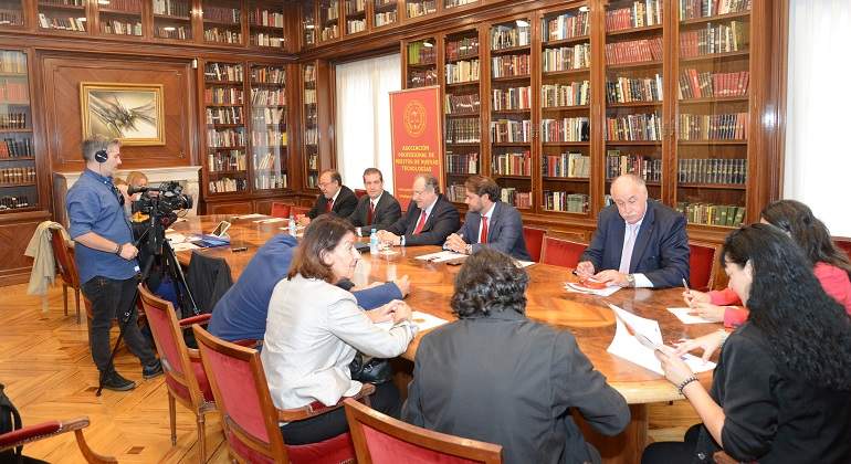 Petec-Presentacion-Peritos.jpg