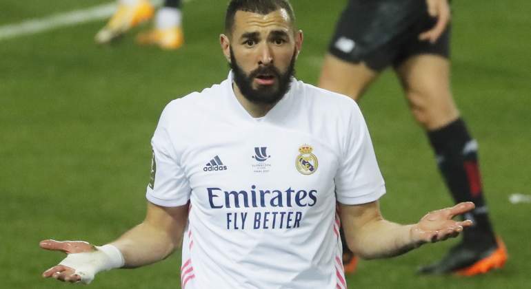 benzema-cuestiona-real-madrid-athletic-supercopa-reuters.jpg