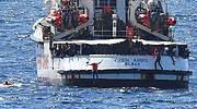 El Open Arms desembarca en Lampedusa tras la orden de la Fiscalía italiana por motivos humanitarios