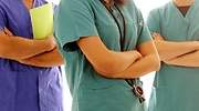 Enfermeros e ingenieros son los profesionales españoles más solicitados en el extranjero