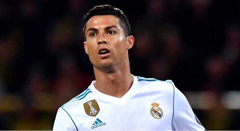 CR7-mirada-Dortmund-2017-efe.jpg