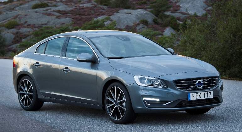 volvo-s60-2016-01.jpg