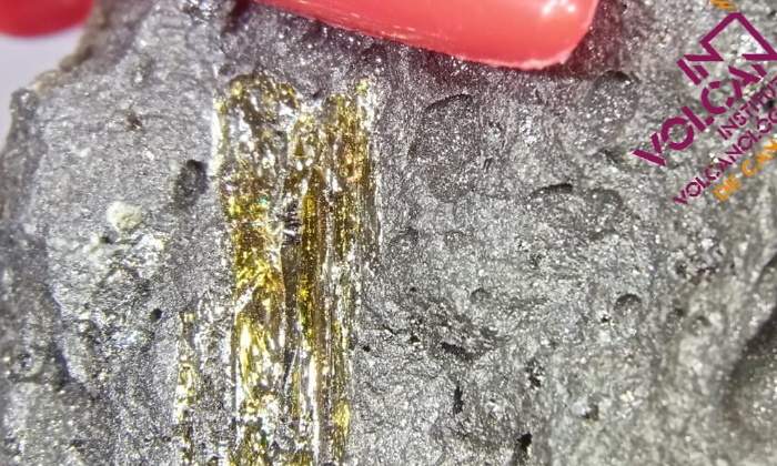 olivino-volcan.jpg