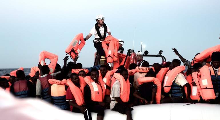 barco-aquarius-chalecos-reuters.jpg