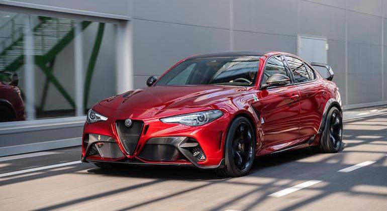alfa-giulia-gta-2020-01.jpg