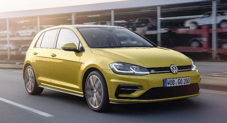 volkswagen-golf-2017-01.jpg