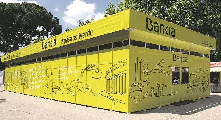 bankia-puesto-feria-libro-madrid-2018.jpg