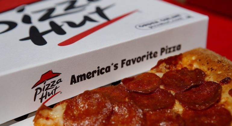 pizza-hut-770-bloomberg.jpg