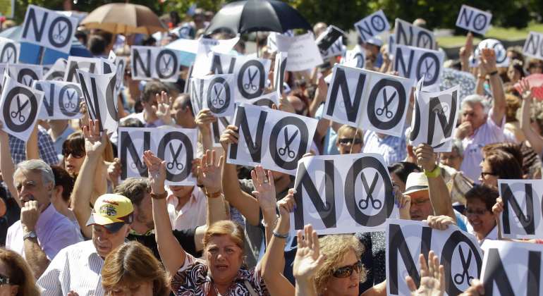 manifestacion-funcionarios-recortes-770.jpg