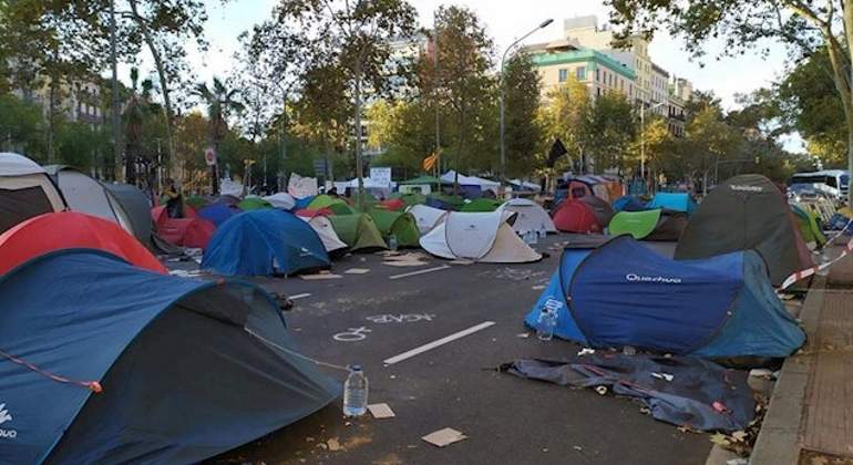 acampada-plaza-universitat-ep.jpg