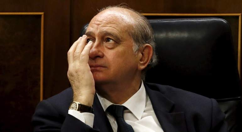 fernandez-diaz-mano-congreso-reuters.jpg