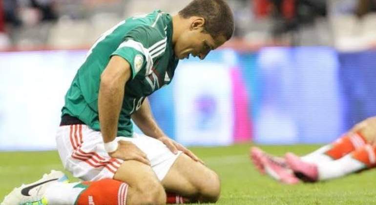 chicharito-hernandez-galaxy.jpg