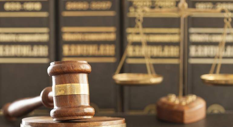 Justicia-Balanza-Mazo.jpg