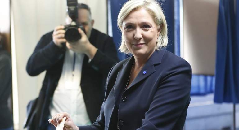 LePen-vota-eleccionesFrancia23abril2017-EFE.jpg