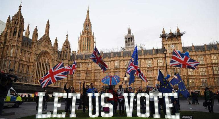londres-parlamento-letras-dejadnos-votar-efe.jpg