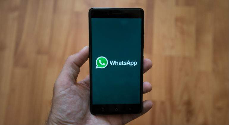 whatsapp-movil.jpg