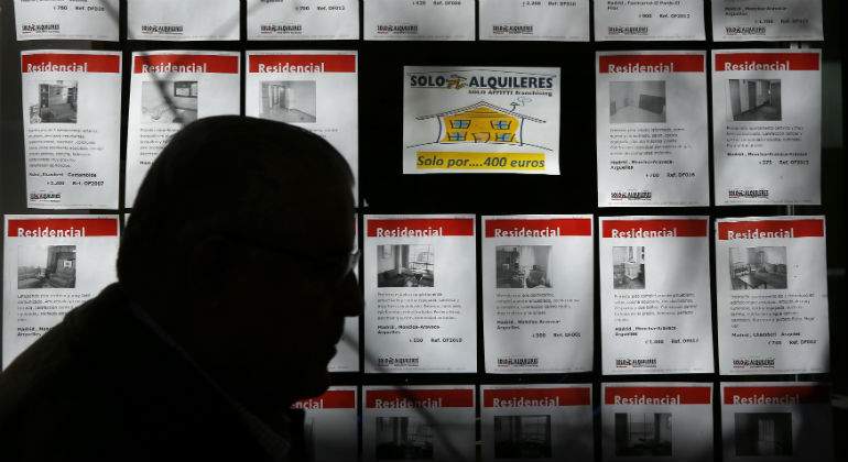 vivienda-agencia-hombre-sombra-reuters.jpg