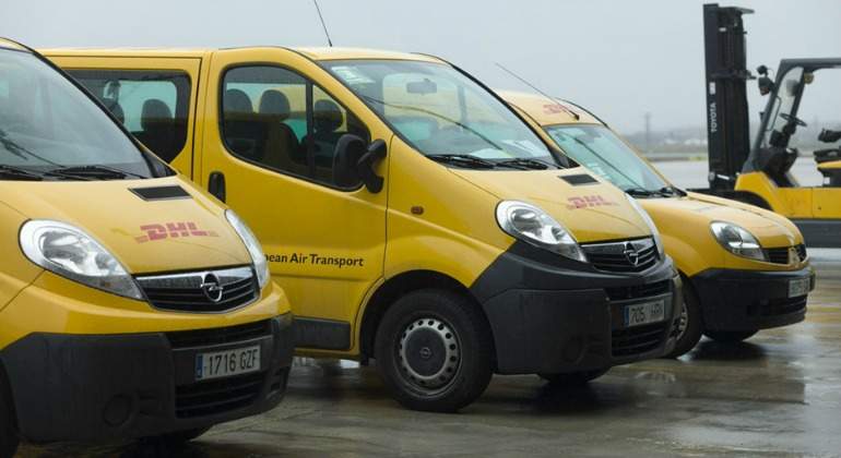dhl2.jpg