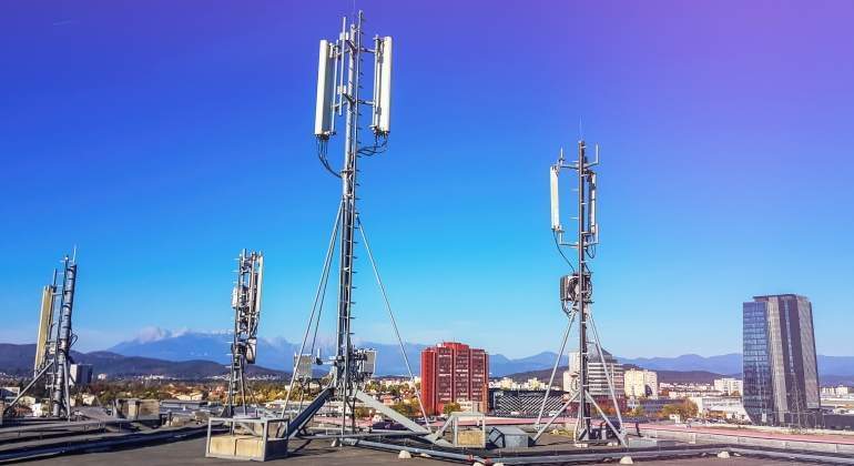antena-telefonia-movil.jpg