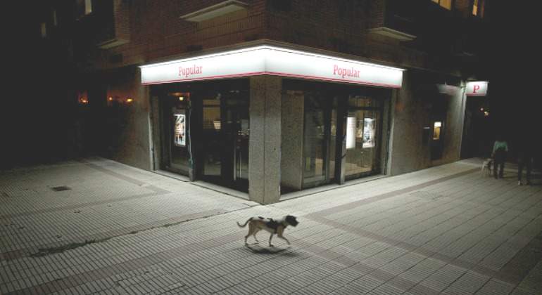 banco-popular-perro.jpg