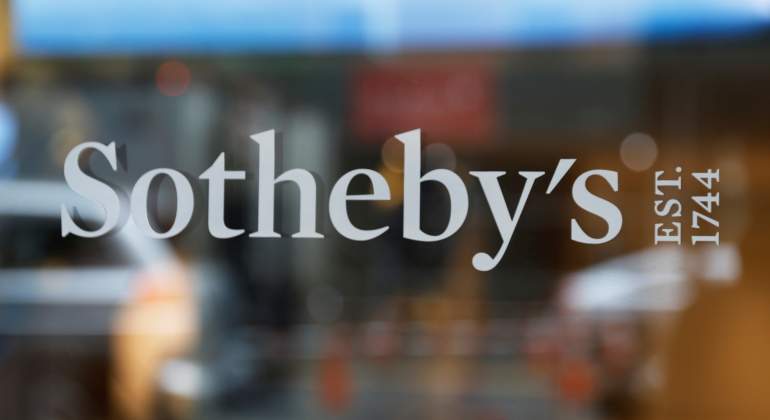 sothebys-cristal.jpg