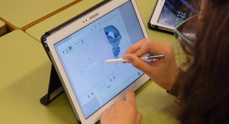 Samsung_IPSOS_Educacion-1-e1592473465917.jpg