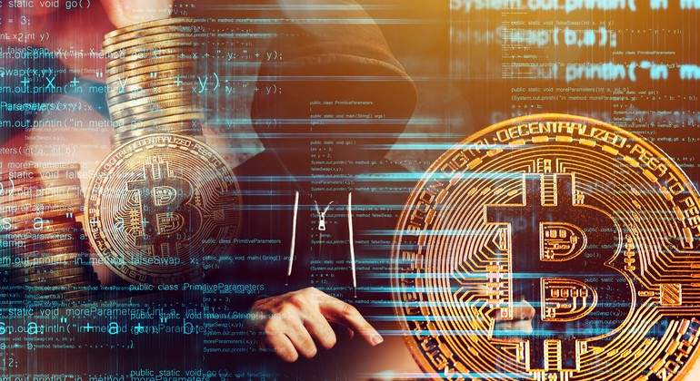 hacker-bitcoin-dreamstime.jpg