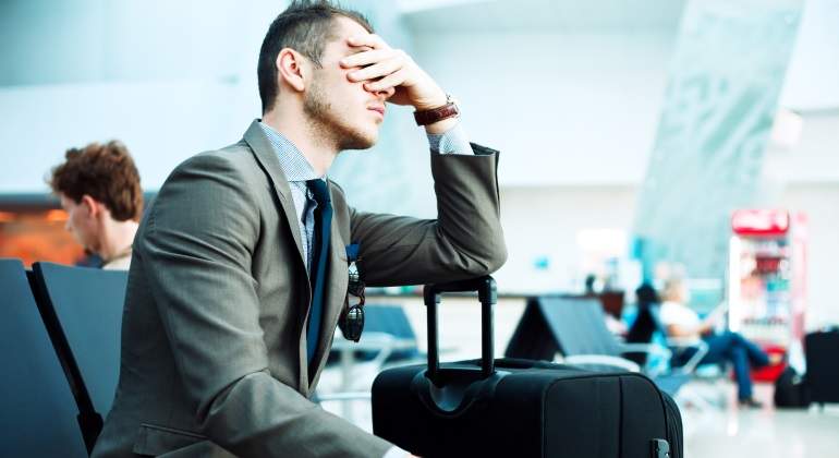 aeropuerto-pasajero-harto-dreamstime.jpg