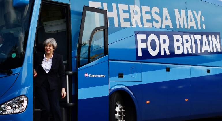 theresa-may-autobus-electoral-6-junio-reuters.jpg