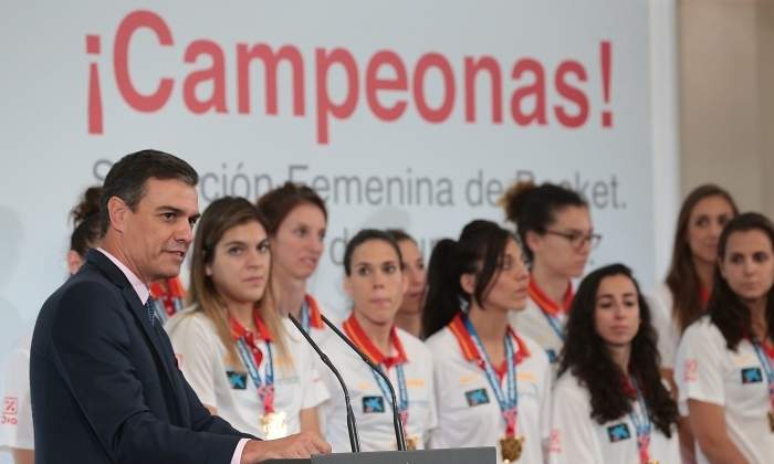 pedro-sanchez-seleccion-femenina-baloncesto-cordonpress.jpg