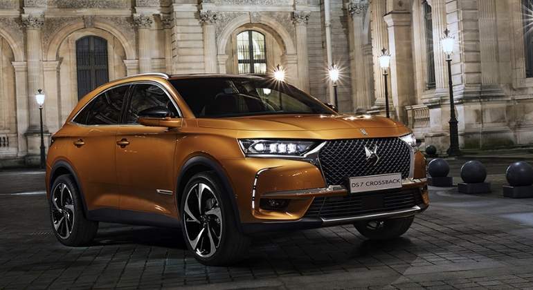 ds7-crossback-2017-01.jpg