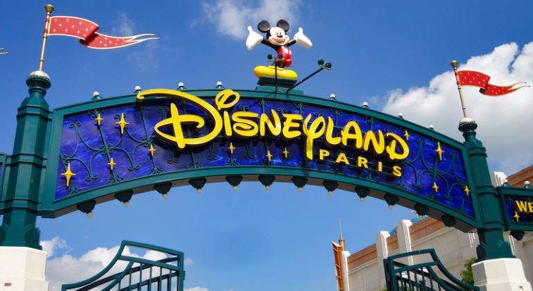 disneyland-paris-puerta-770-dreamstime.jpg