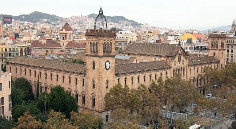 universidad-de-barcelona.jpg
