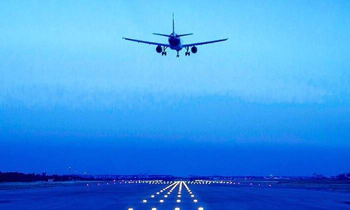 avion-pista-aterrizaje.jpg