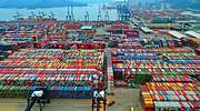 El atasco de los puertos de China supera al del Canal de Suez y amenaza con llevar el caos al comercio global