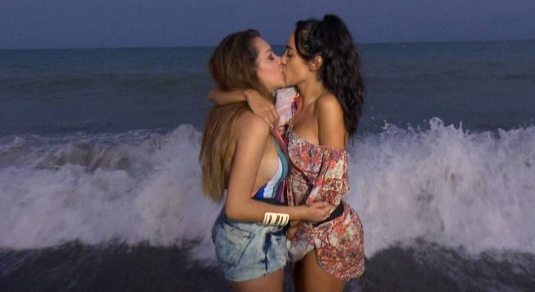 mane-karime-acapulco-shore.jpg