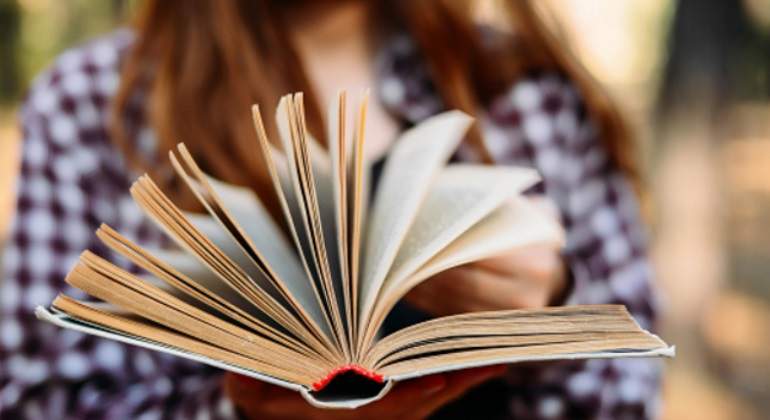 joven-libro.jpg