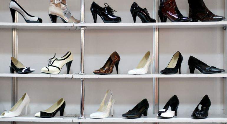 zapatos-estanterias-770-dreamstime.jpg