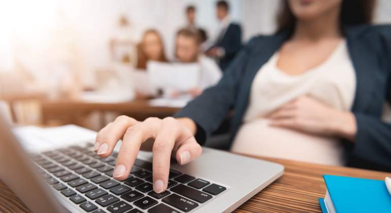 mujer-embaraza-trabajo-dreamstime.jpg