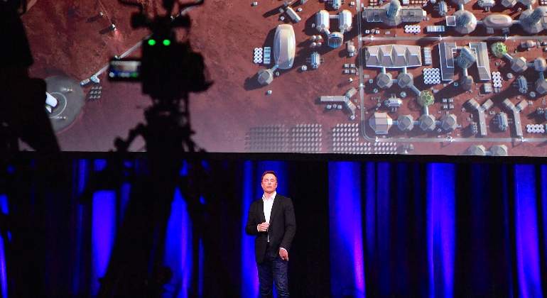 elon-muusk-presentacion-770.jpg